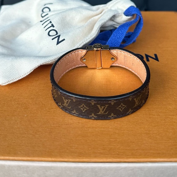 Louis Vuitton Monogram Nano Bracelet - Picture 2 of 4